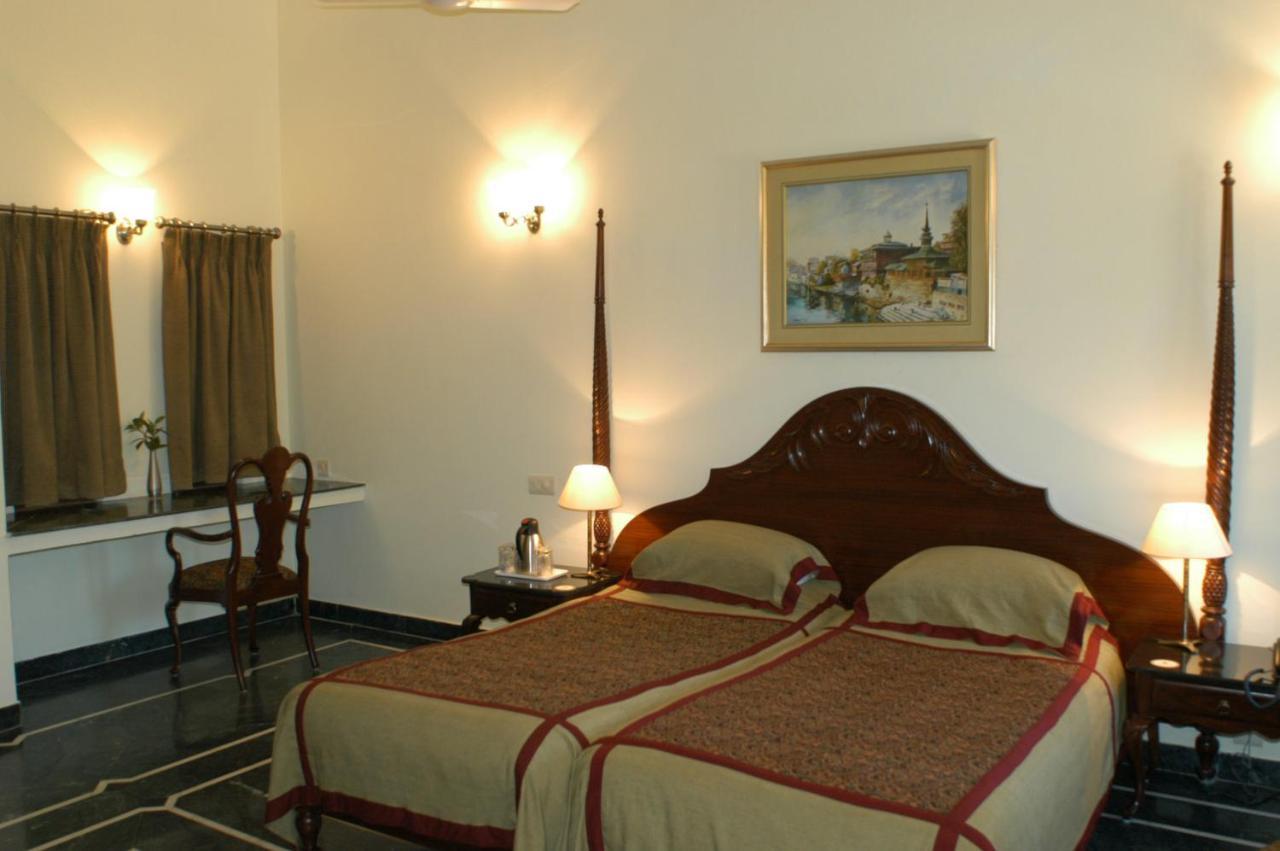 Welcomheritage Taragarh Palace Palampur Exterior photo