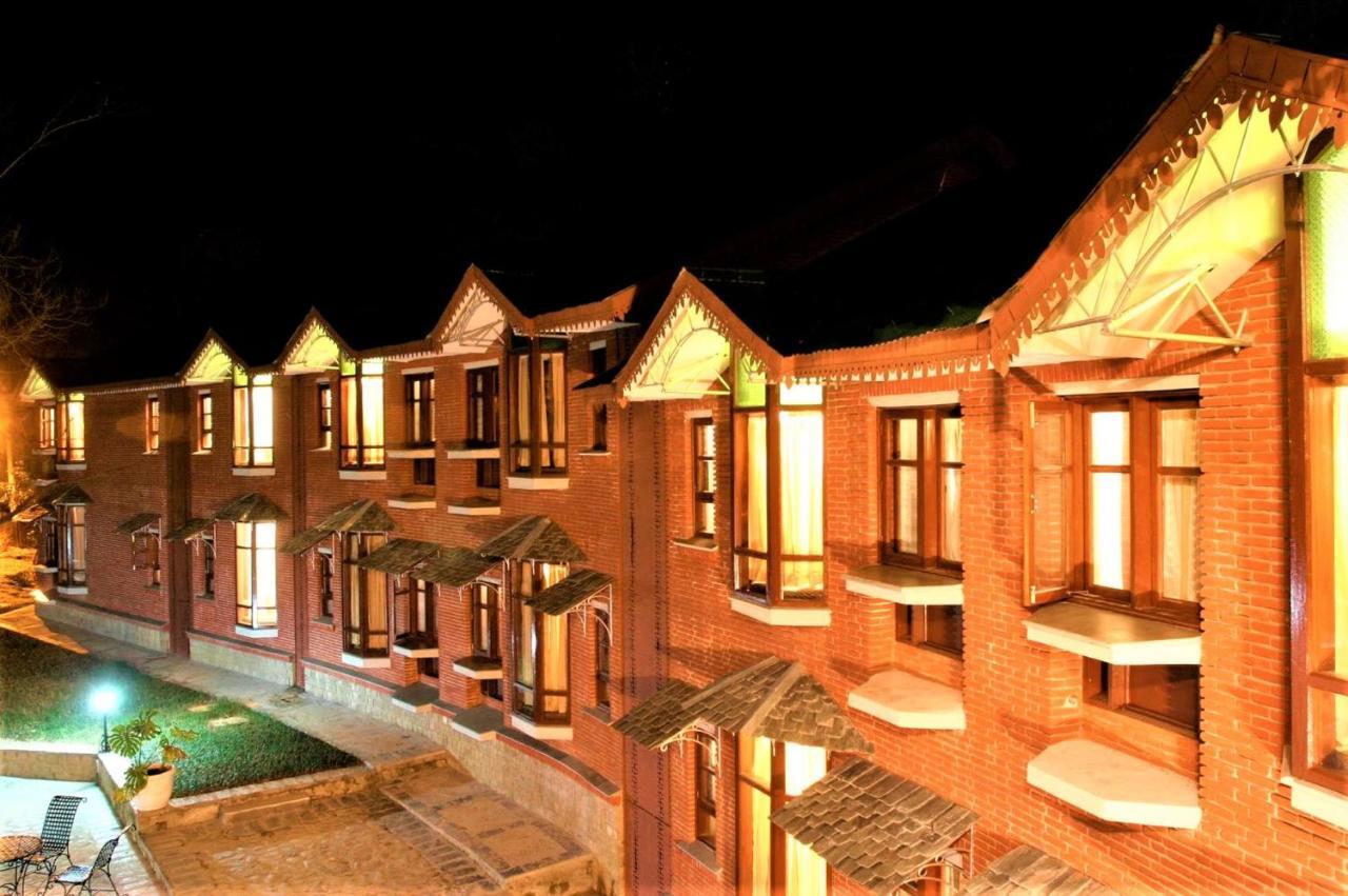 Welcomheritage Taragarh Palace Palampur Exterior photo